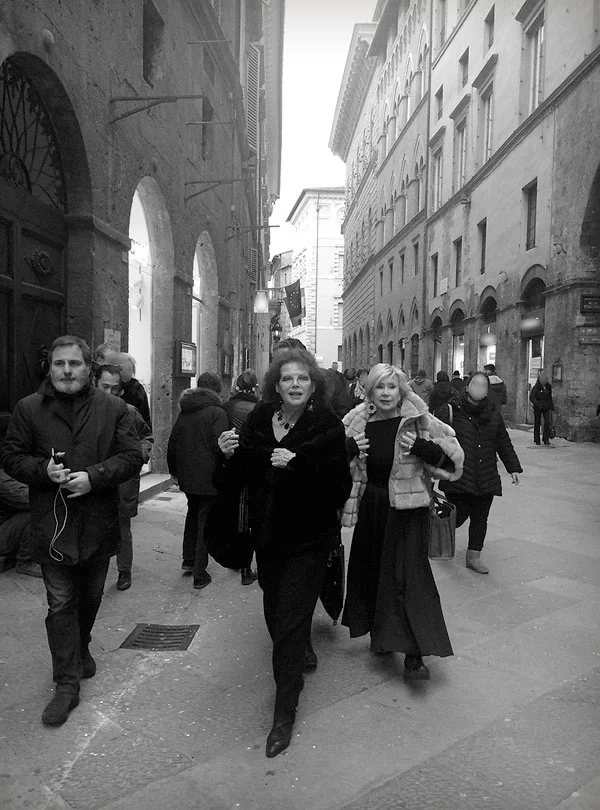 2-CLAUDIA-CARDINALE-A-SIENA-20-terra-di-siena-film-festival